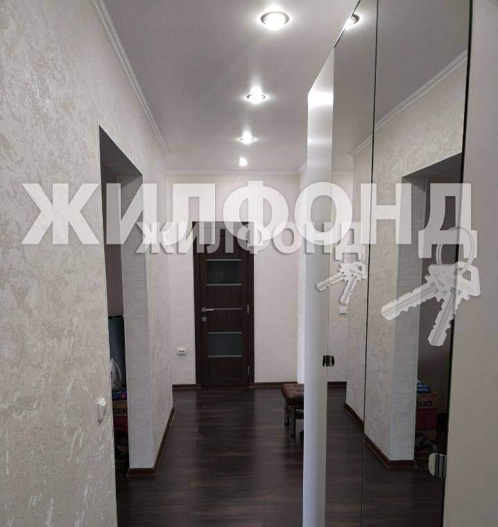 Квартира, Республика Хакасия, Абакан, 4-й мкр, ул. Торосова, 9а. Фото 1