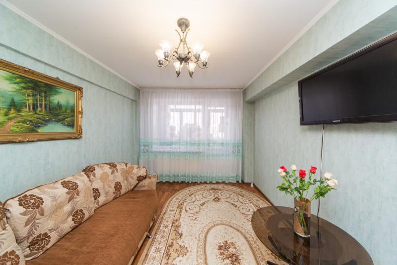 Квартира, Тюменская область, Нижневартовск, 12-й мкр, ул. Мира, 70А. Фото 1