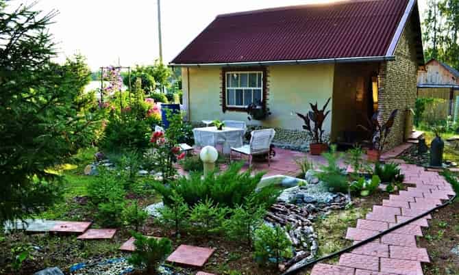 Чадный домик с ландшафтным дизайном