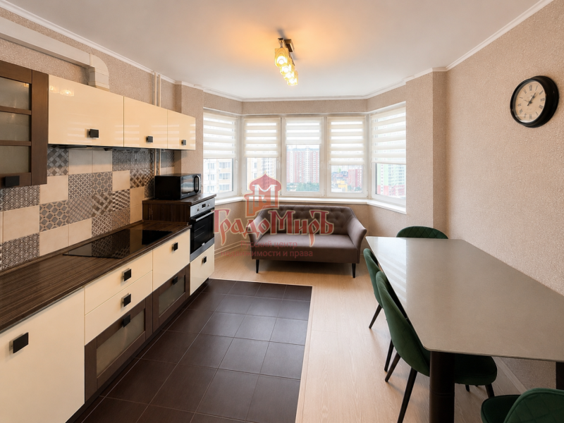 3-комн. квартира, 74 м², 15/17 этаж