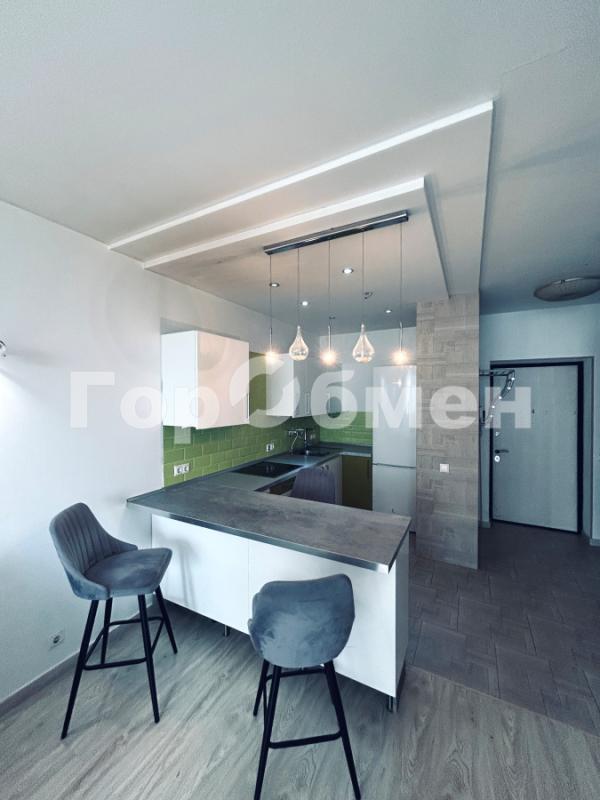 2-комн. квартира, 42 м², 19/30 этаж