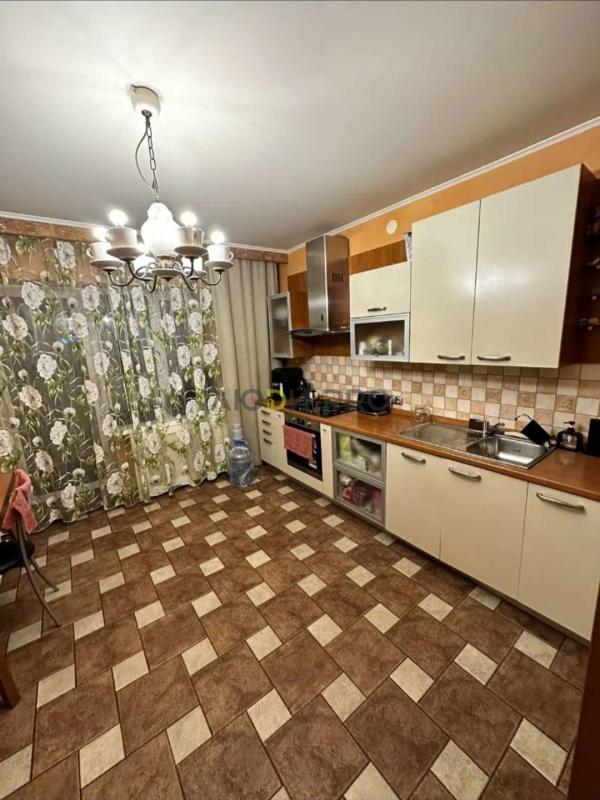 4-комн. квартира, 145 м², 1/5 этаж