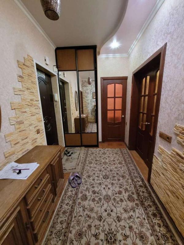 3-комн. квартира, 66 м², 1/9 этаж