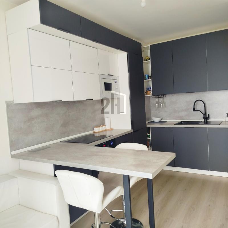 2-комн. квартира, 48 м², 13/23 этаж