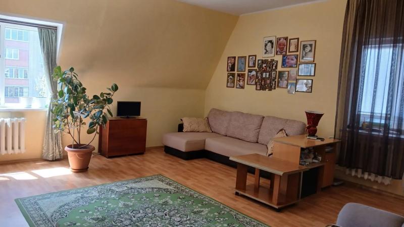 3-комн. квартира, 106 м², 4/4 этаж