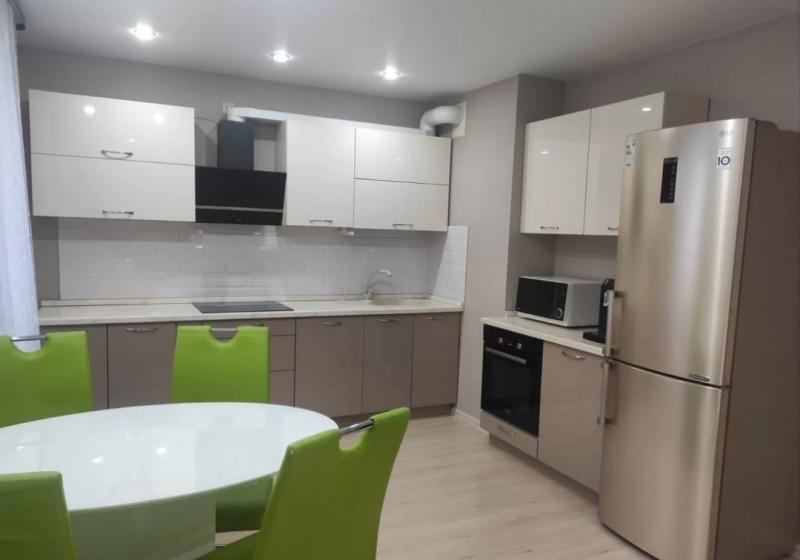 2-комн. квартира, 79 м², 13/22 этаж