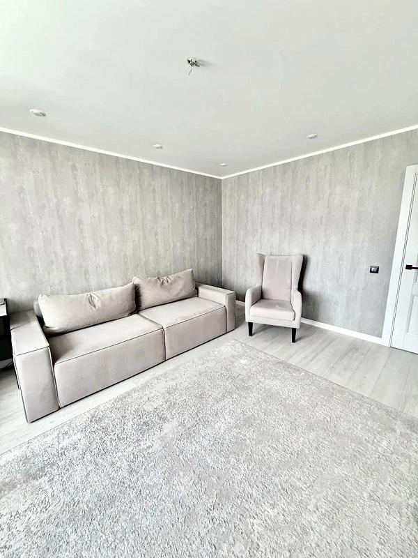 3-комн. квартира, 90 м², 5/10 этаж