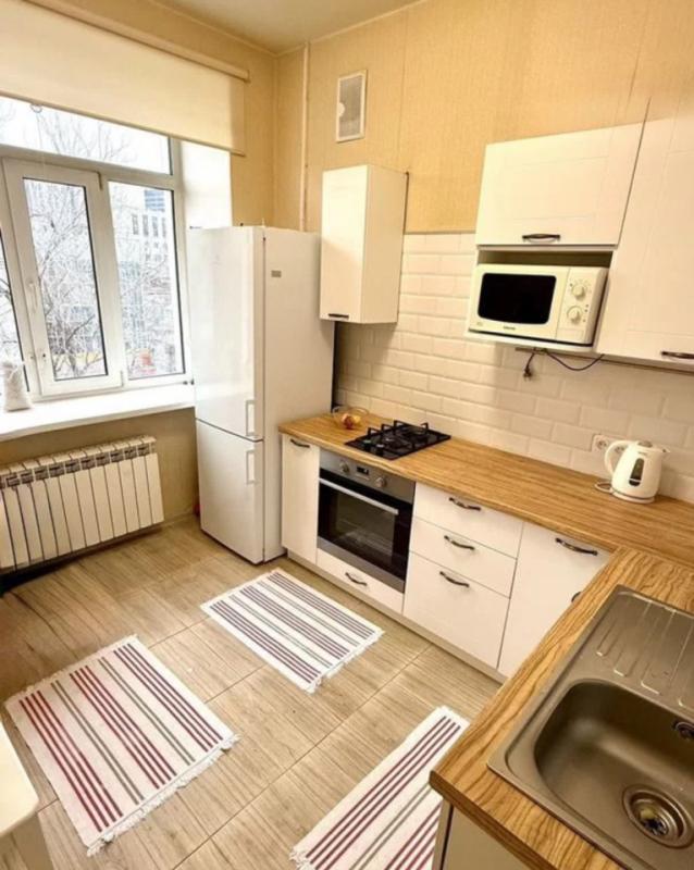 2-комн. квартира, 57 м², 4/5 этаж