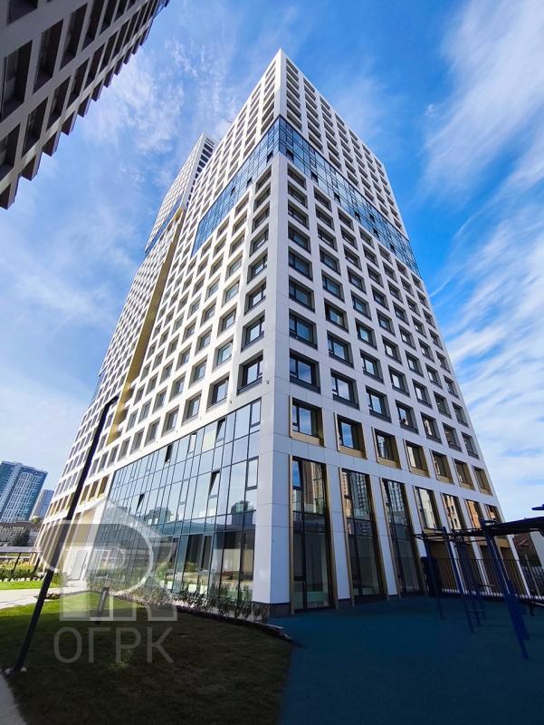 3-комн. квартира, 56 м², 17/32 этаж