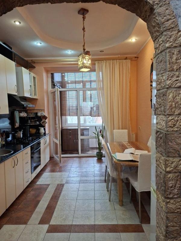 3-комн. квартира, 83 м², 3/4 этаж