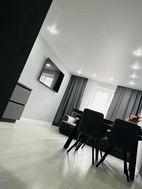 1-комн. квартира, 50 м², 1/25 этаж