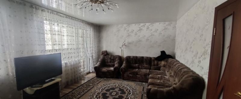 3-комн. квартира, 80 м², 3/5 этаж