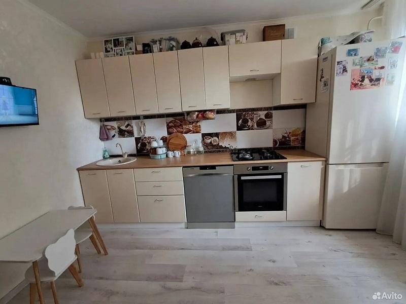 2-комн. квартира, 54 м², 2/10 этаж