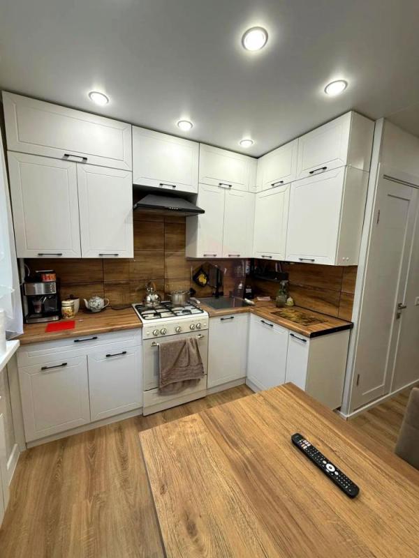 3-комн. квартира, 69 м², 6/9 этаж
