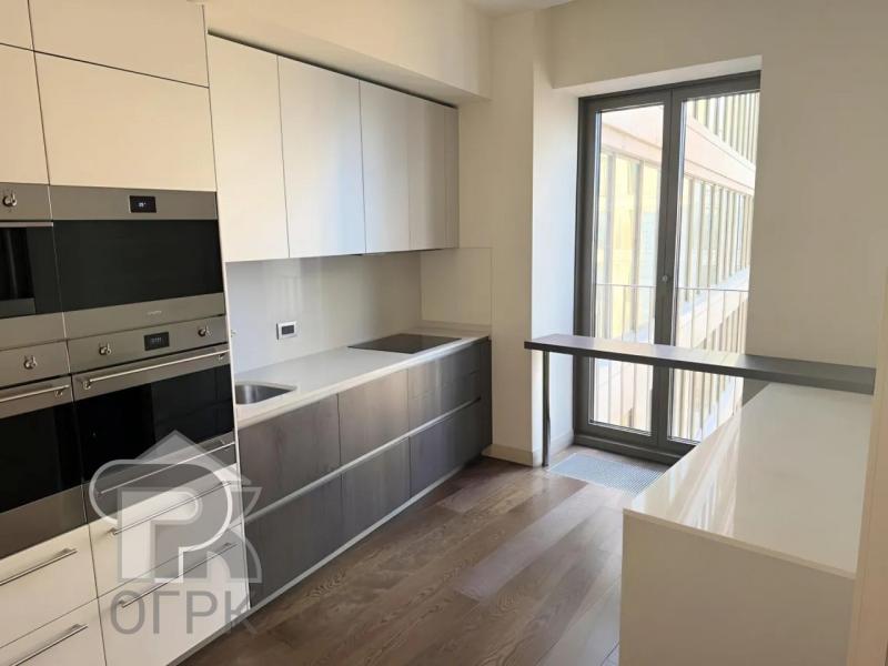3-комн. квартира, 176 м², 8/10 этаж