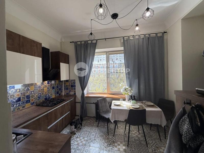 3-комн. квартира, 75 м², 4/4 этаж