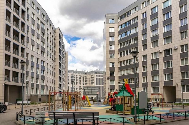2-комн. квартира, 79 м², 9/13 этаж