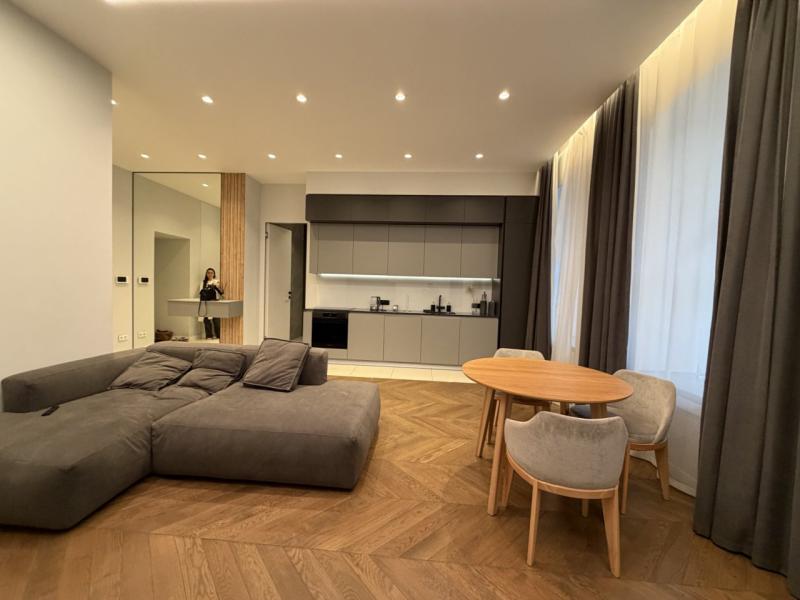 2-комн. квартира, 78 м², 2/5 этаж