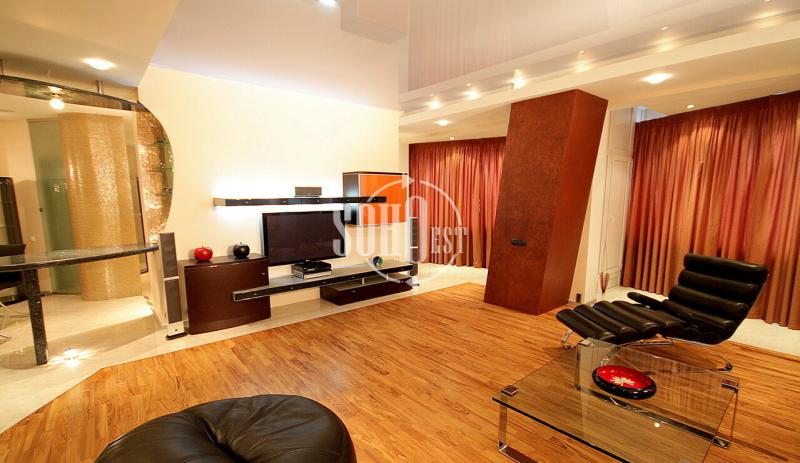 4-комнатная Квартира, 220 м2