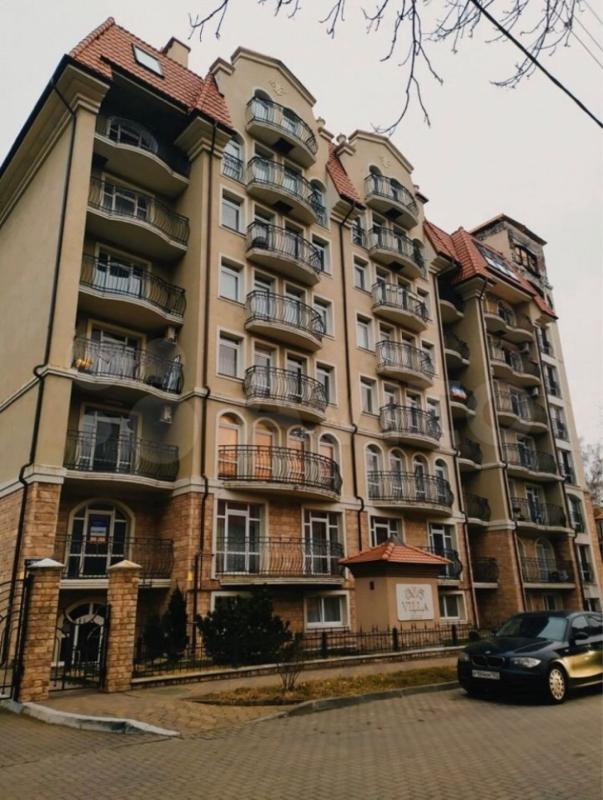 2-комн. квартира, 84 м², 1/9 этаж