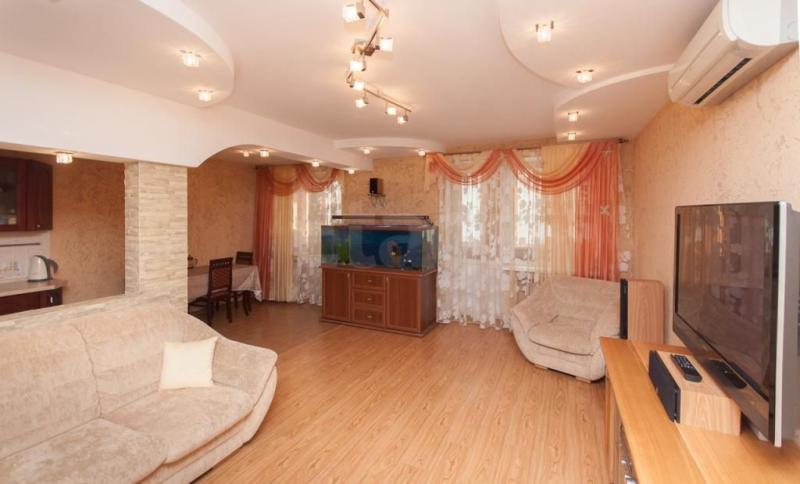 3-комн. квартира, 100 м², 2/10 этаж
