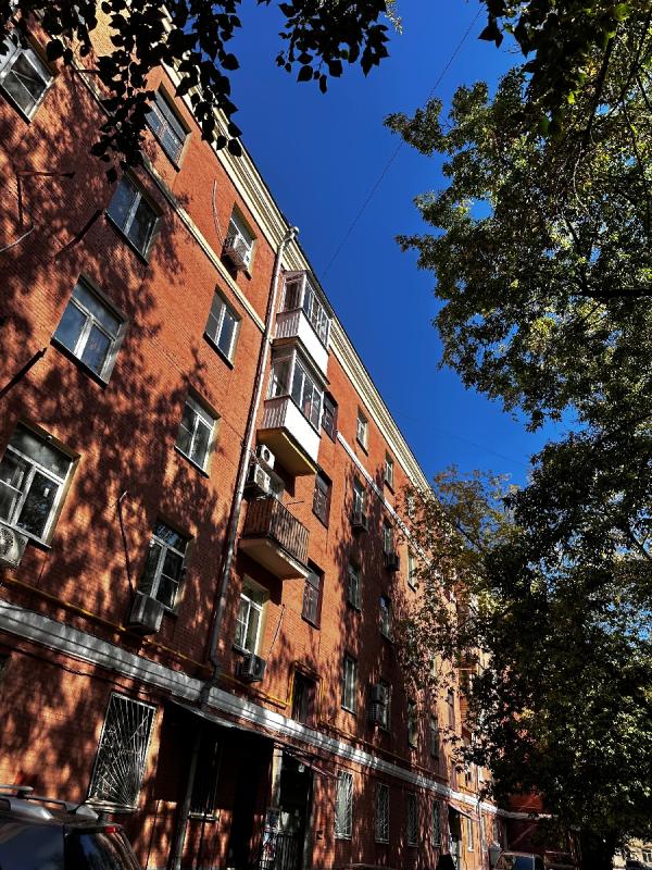 3-комн. квартира, 81 м², 2/5 этаж