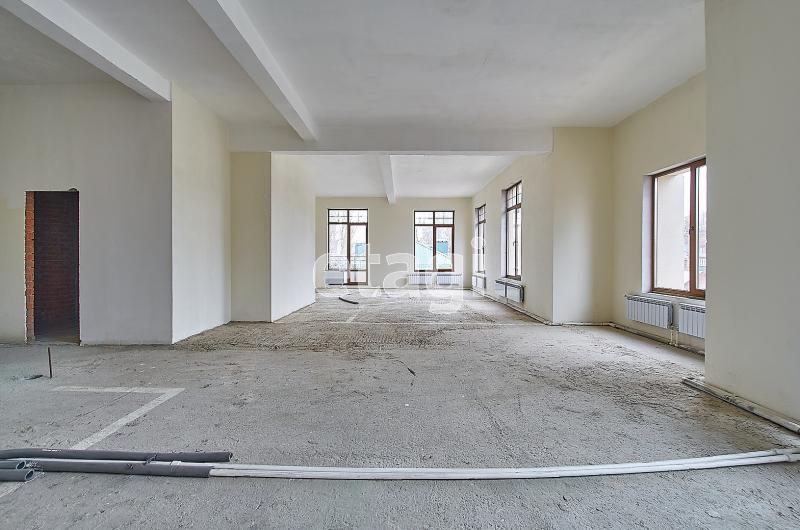 3-комн. квартира, 136 м², 2/7 этаж