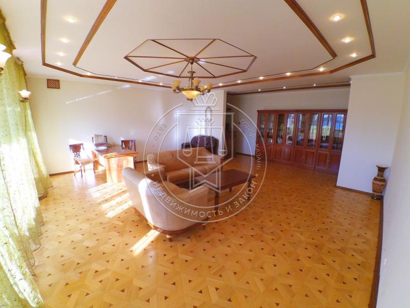 5-комн. квартира, 292 м², 1/5 этаж