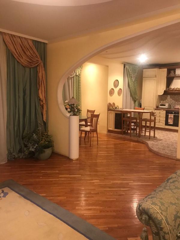 2-комнатная Квартира, 142.2 м2