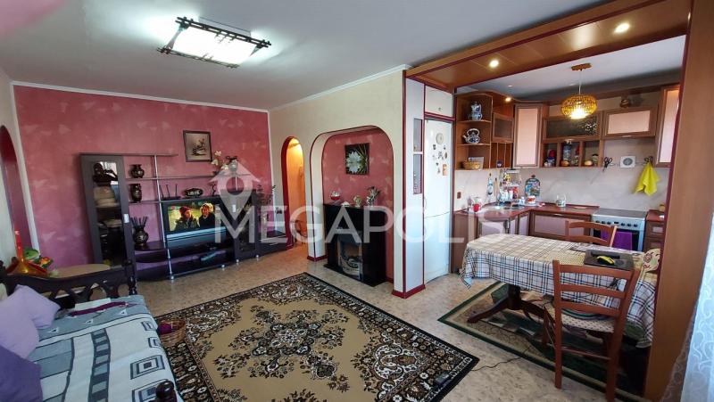 Квартира трехкомнатная в Чите на Ленина 19.