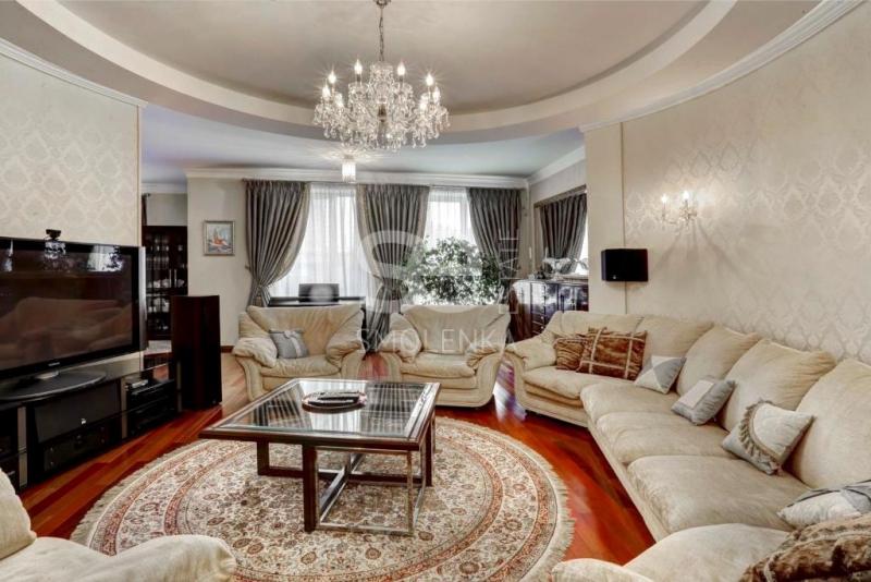 5-комнатная Квартира, 250 м2