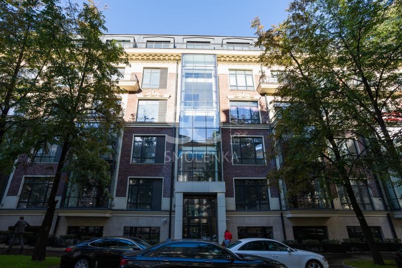 2-комн. квартира, 104 м², 7/7 этаж