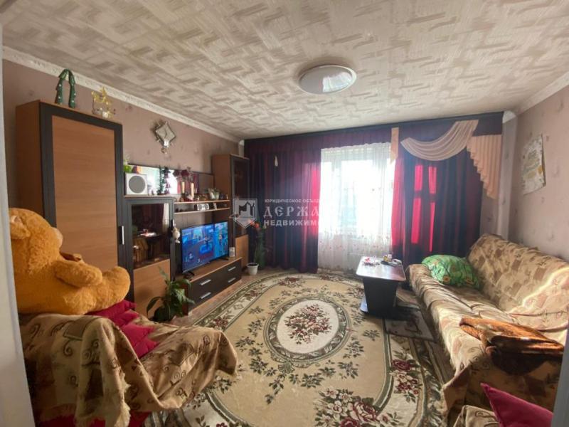 Квартира, Кемеровская область, Берёзовский, 4-й мкр, Молодёжный б-р, 17. Фото 1