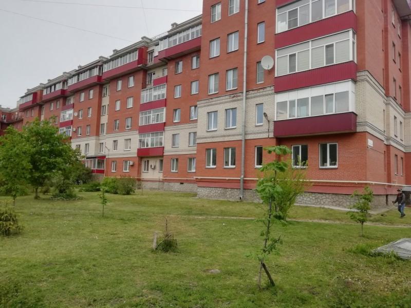 2-комн. квартира, 64 м², 2/6 этаж