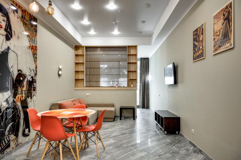 2-комн. квартира, 53 м², 2/10 этаж