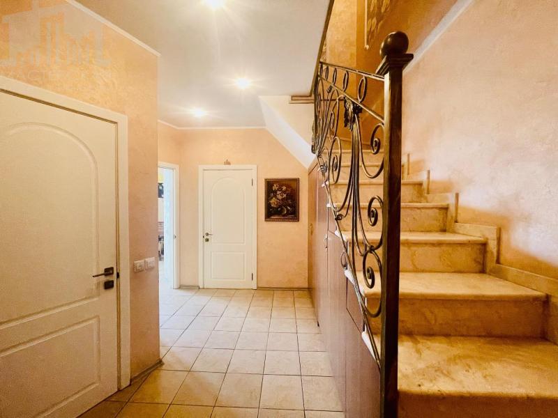 3-комн. квартира, 90 м², 12/13 этаж