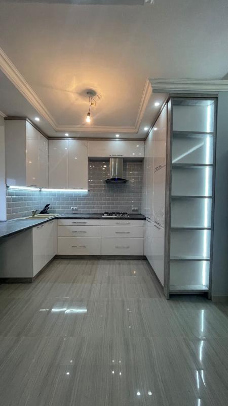 2-комн. квартира, 74 м², 3/8 этаж