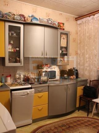 Квартира, Тюменская область, Сургут, 33-й мкр, Быстринская улица, 18. Фото 1