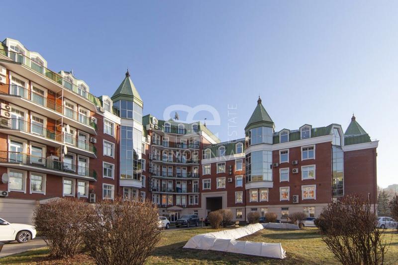 4-комн. квартира, 232 м², 4/6 этаж