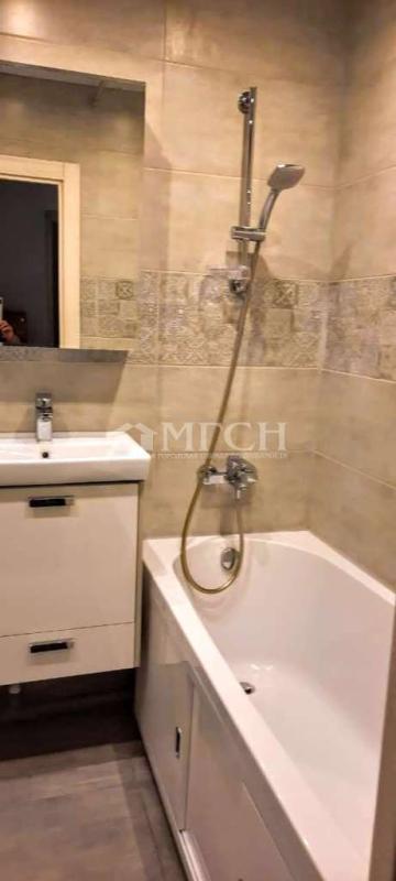 2-комн. квартира, 41.7 м², 2/5 этаж