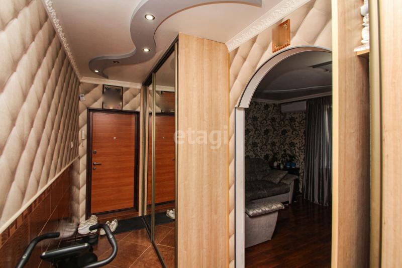 Квартира, Тюменская область, Тюмень, 1-й Заречный мкр, ул. Муравленко, 9. Фото 1