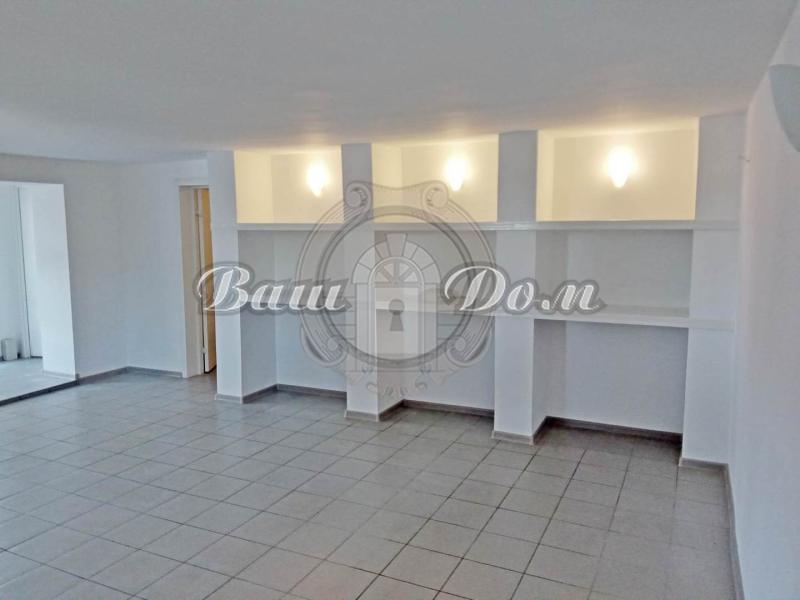 2-комн. квартира, 53 м², 1/4 этаж