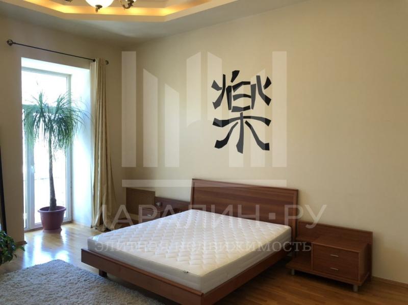 4-комн. квартира, 180 м², 3/5 этаж