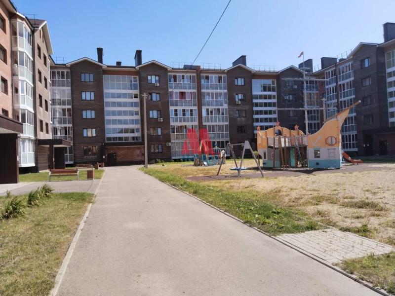 3-комн. квартира, 100 м², 4/5 этаж