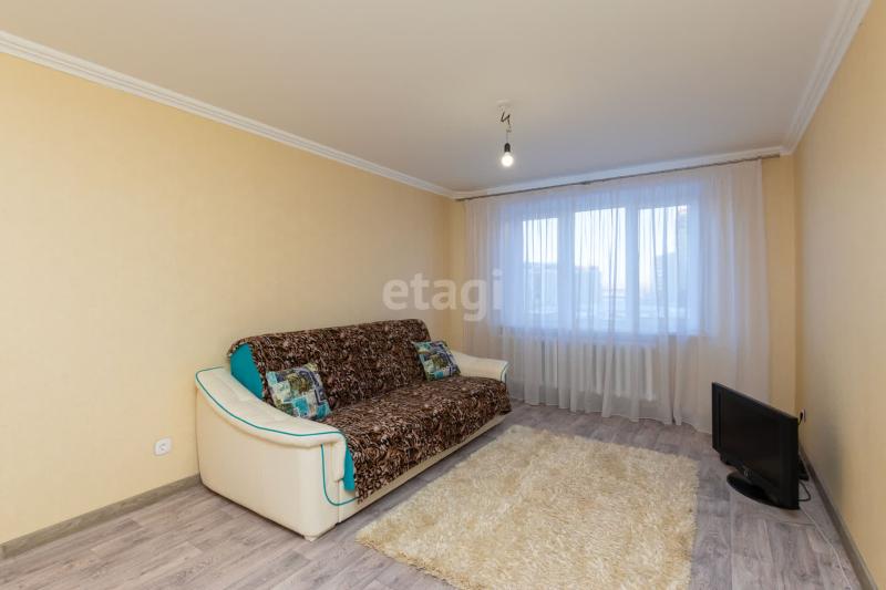 2-комн. квартира, 65 м², 4/12 этаж