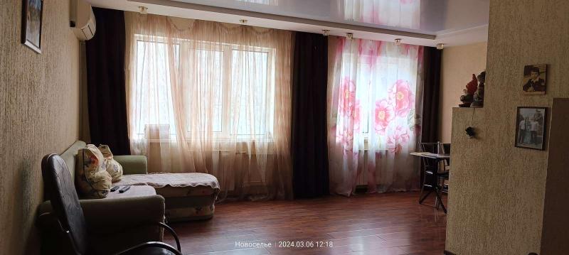 Квартира, Волгоградская область, Волгоград, 413-й мкр, набережная Волжской Флотилии, 33. Фото 1
