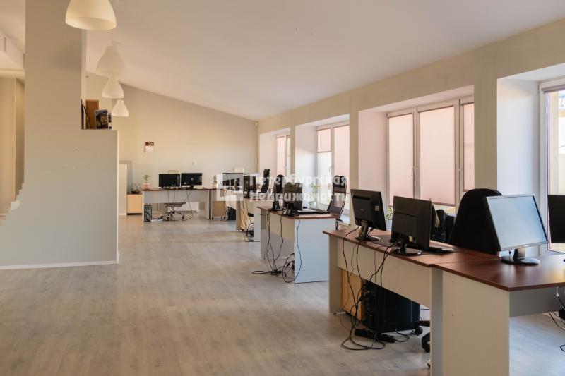 5-комнатная Квартира, 323.1 м2