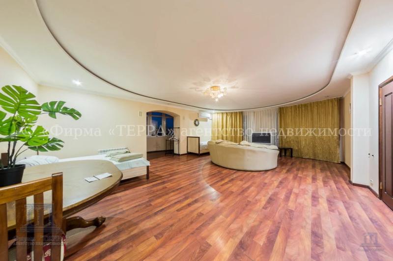 3-комн. квартира, 150 м², 8/15 этаж