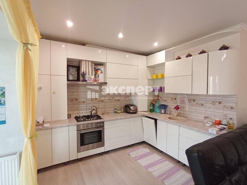 3-комн. квартира, 75 м², 3/6 этаж