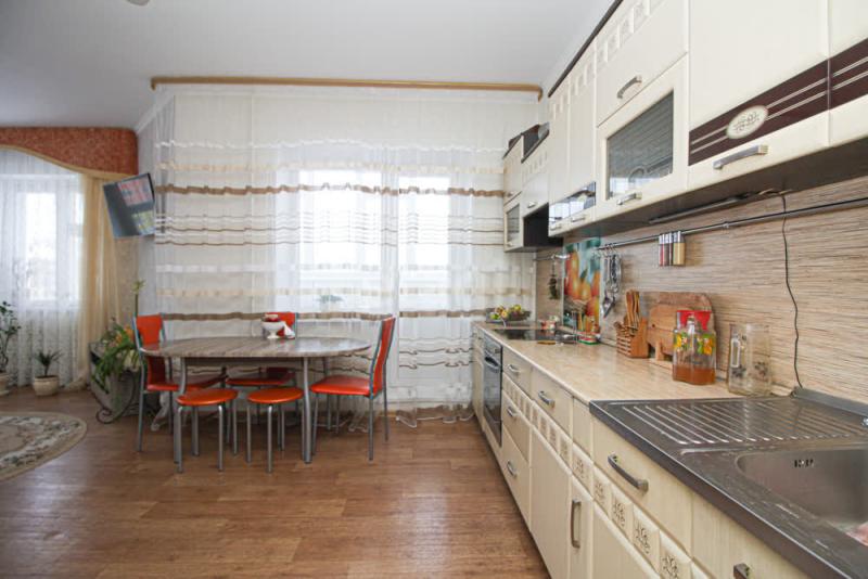 2-комн. квартира, 88 м², 3/12 этаж
